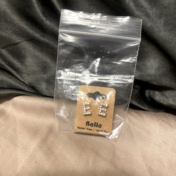 ‘E’ Studs - Picture 1 of 1